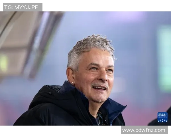 当今足坛风云人物盘点全球知名足球明星的精彩瞬间与成就分析