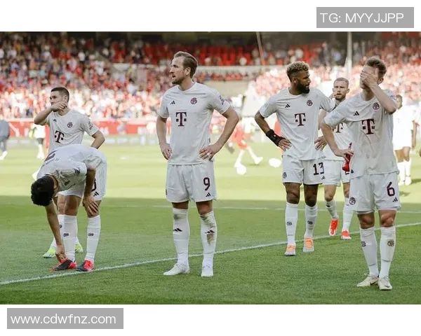 华伦西亚与尤文图斯激战正酣谁能在欧战舞台上笑到最后